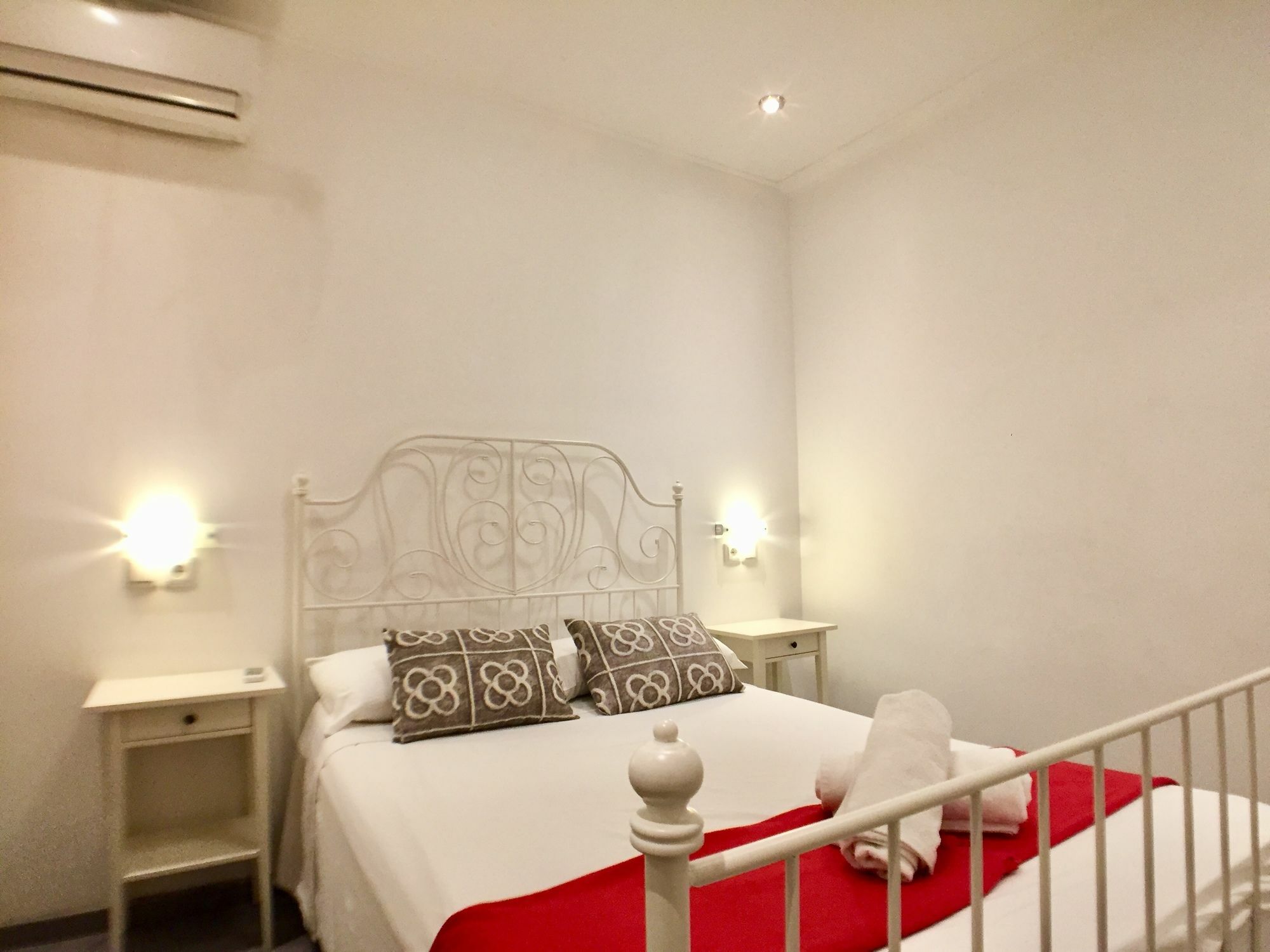 Charm Sagrada Familia Apartment Barcelona Exterior photo