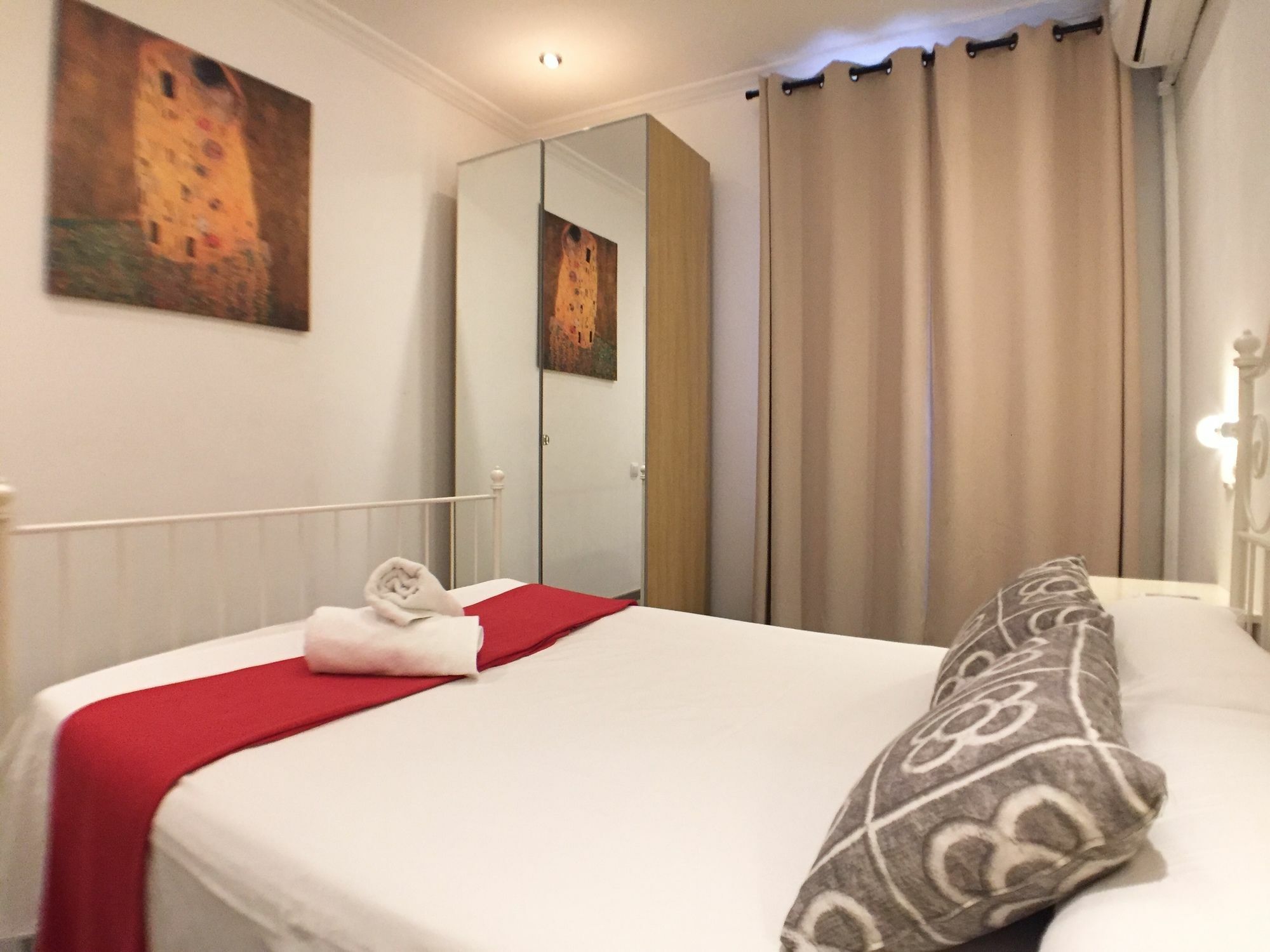 Charm Sagrada Familia Apartment Barcelona Exterior photo